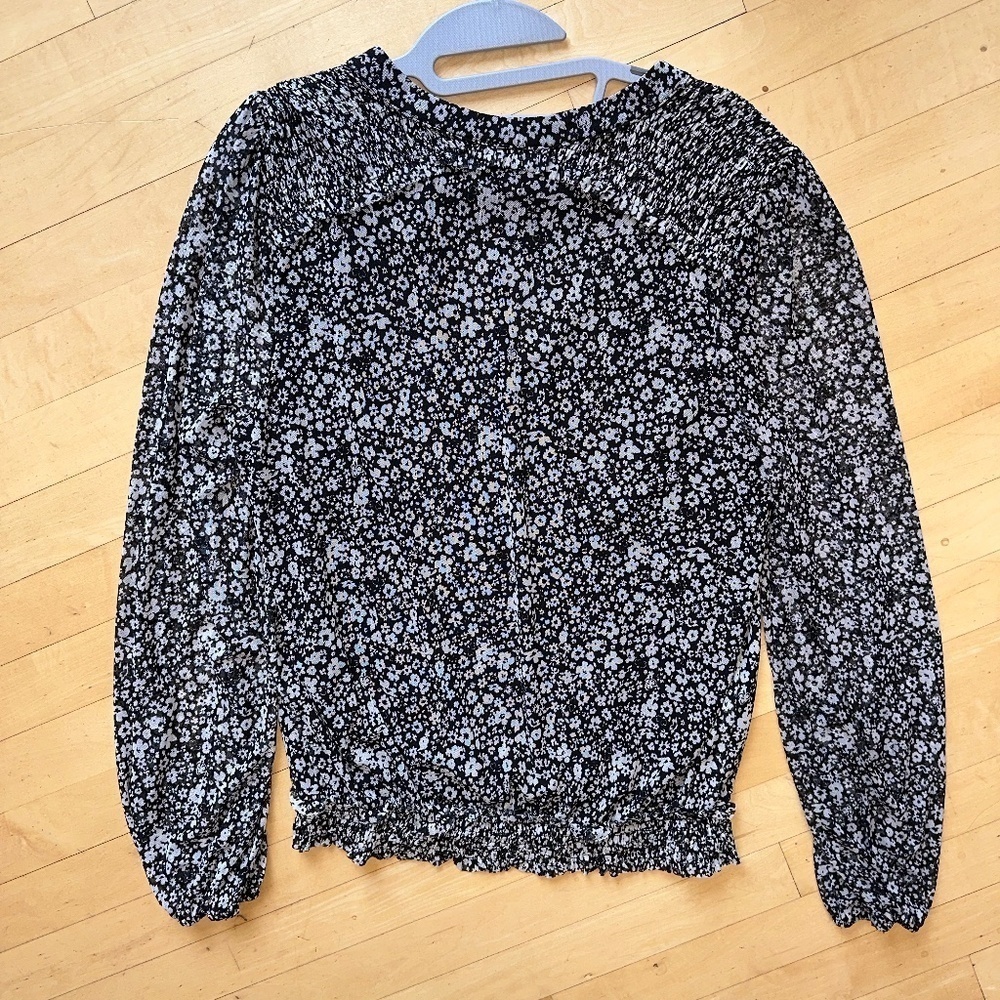 EverEve Mesh Black floral top, M, CB2237 - Picture 5 of 6
